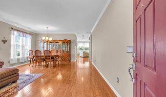 5 Minot Light Ct, Barnegat, NJ 08005