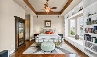 100 Dolphin Ct, Aransas Pass, TX 78336
