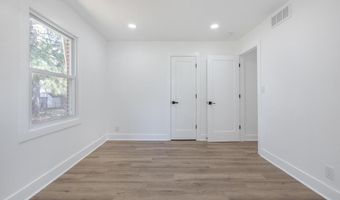 2475 W DENNEYS Rd, Dover, DE 19904