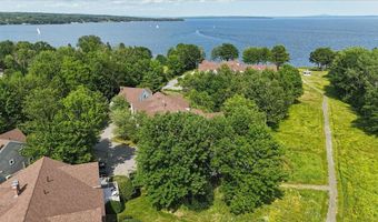 51 Dockside Ln, Belfast, ME 04915