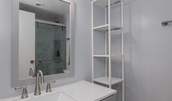 5500 HOLMES RUN Pkwy 1005, Alexandria, VA 22304