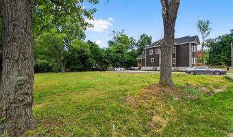 1217 Kiefer Creek Rd, Ballwin, MO 63021