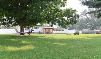 601 5th St, Brodhead, WI 53520