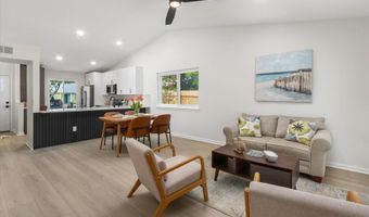 702 AQUATIC Dr, Atlantic Beach, FL 32233