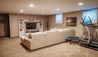 38404 142nd St, Aberdeen, SD 57401