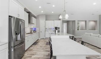 7526 PARADISO Dr, Apollo Beach, FL 33572