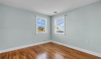 20 Starboard St, Beachwood, NJ 08722