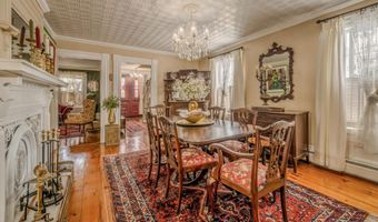 18 Waldo Ave, Belfast, ME 04915