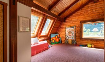 28581 Navarro Ridge Rd, Albion, CA 95410
