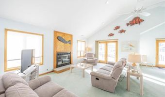 141 8th St, Avalon, NJ 08202