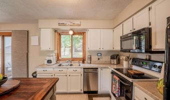 1127 5th St E, Altoona, WI 54720