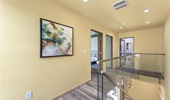 17660 Martha St, Encino, CA 91316