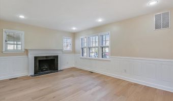 8908 GRANT St, Bethesda, MD 20817