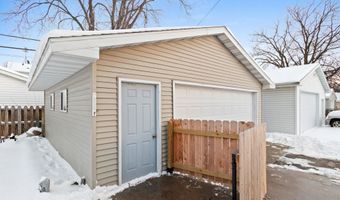 1604 N CLARK St, Appleton, WI 54911