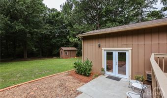 110 Pioneer Dr, Athens, GA 30605