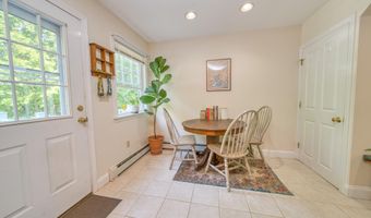 208 Congress St, Belfast, ME 04915