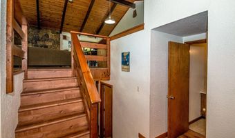 25 Linderhof Strauss Rd, Bartlett, NH 03812