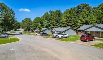 1309 Country Oaks Dr, Benton, AR 72015