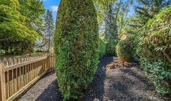4116 Polo Park Dr, Willoughby, OH 44094