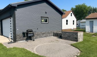 902 N Penn St, Aberdeen, SD 57401