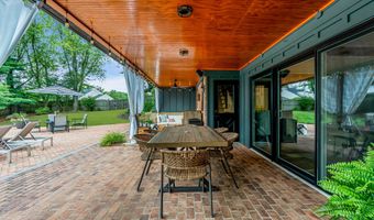 6 Trimbleford Ln, Middletown, NJ 07748