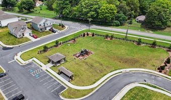166 Graham Cir, Adairsville, GA 30103