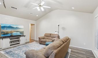 110 Apache Trl, Alvarado, TX 76009