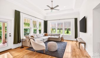 25 W Haven Dr, Arden, NC 28704