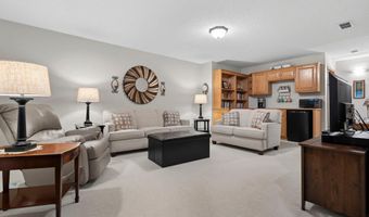 2751 Rivers Bluff Ln, Anoka, MN 55303