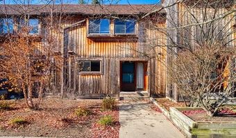 2155 Pauline Ct, Ann Arbor, MI 48103