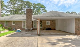 2704 PINE MANOR Ln, Albany, GA 31707