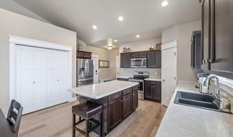 5230 Chapel Hill Dr, Billings, MT 59106