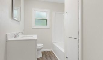 1001 EMMA Ave, Akron, OH 44302