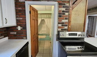 103 4th St, Bangor, ME 04401