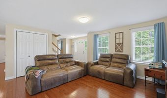 5 County St, Berkley, MA 02779