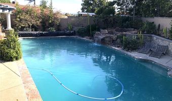 1618 Alapat Dr, Escondido, CA 92027