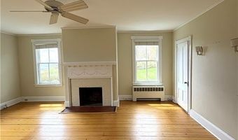 41 Walcott Ave, Jamestown, RI 02835