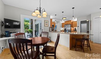 4 Governors Way, Asheville, NC 28804