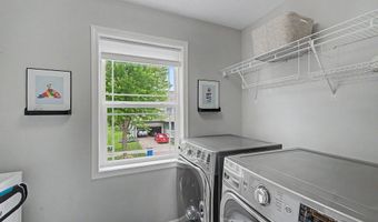 6694 Lakeview Cir NE, Albertville, MN 55301