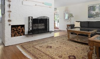 1038 South Rd, East Greenwich, RI 02818