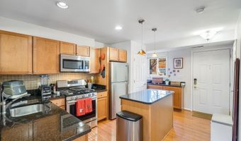 1215 N VAN DORN St, Alexandria, VA 22304