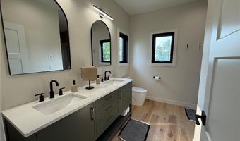 1920 Geneva Rd NE, Alexandria, MN 56308