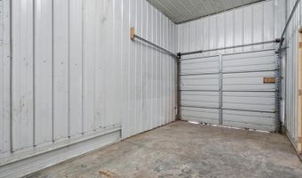 301 Old Dubuque Rd, Anamosa, IA 52205