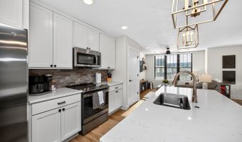 2829 SW Prairie Trail Pkwy, Ankeny, IA 50023