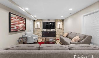 5644 Highbury Dr SE, Ada, MI 49301