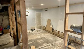 288 N Main St, Andrews, IN 46702