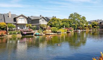 23 Shepardson Ln, Alameda, CA 94502