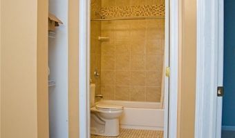 2701 Mission St 1, Airville, PA 15203