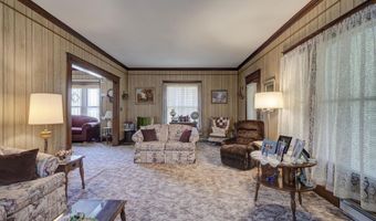 905 East Ave, Baxter Springs, KS 66713