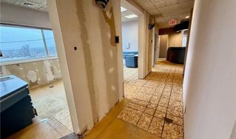 1090 New London Ave 5, Cranston, RI 02920